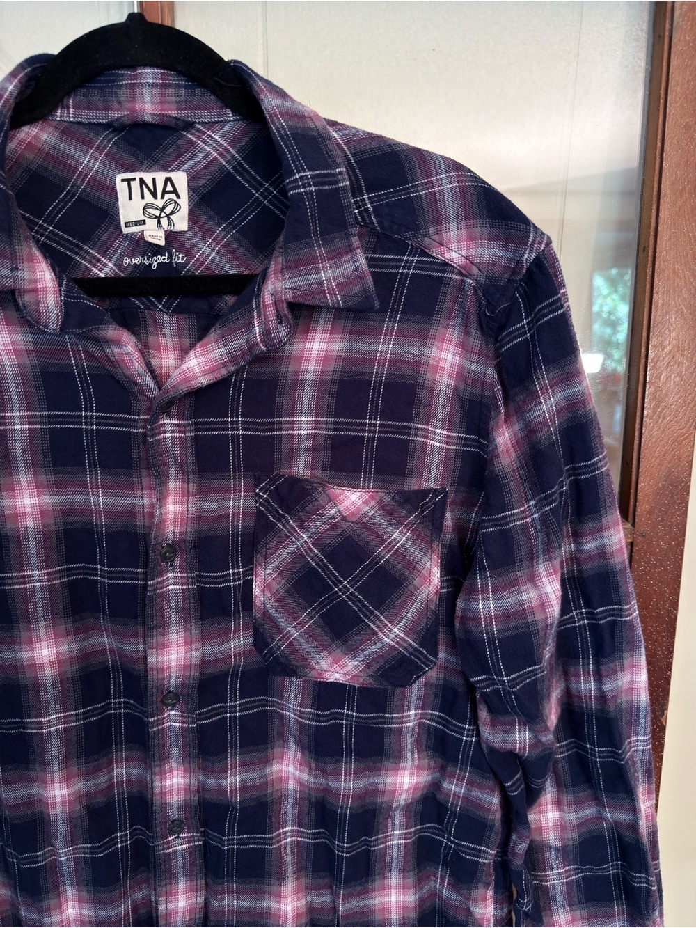 TNA by Aritzia Soft Oversized Plaid Flannel Button Up Shirt Navy Pink Purple Med - Picture 3 of 6